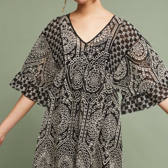 AKEMI + KIN ANTHRPOLOGIE Black White Floral Eyelet Embroidered Mini Dress Size 6 - Picture 7 of 12